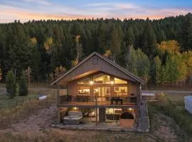 Wild Skies Lodge - Hot Tub, Barrel Sauna, Fire Pit, Close to Yellowstone