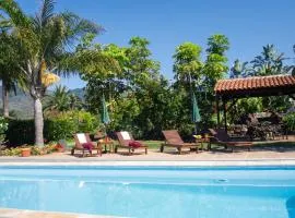 Elegant Apartment in San Cristóbal de La Laguna with Pool – 35 m²