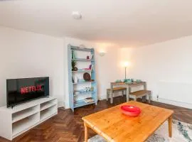 Chandos Square - Sea Breeze Maisonette