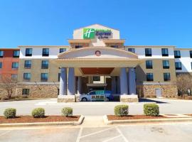 Holiday Inn Express & Suites - Huntsville Airport by IHG, отель в городе Мадисон
