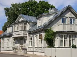 Hans Hubert Villa