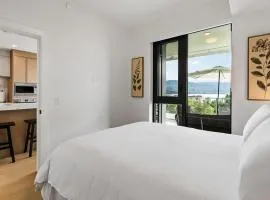 AQUA III Lakefront Luxury on Okanagan Lake Kelowna