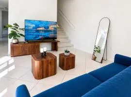 2rooms Condo w free parking fast WiFi Community pool