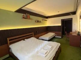 City Stay Tirona