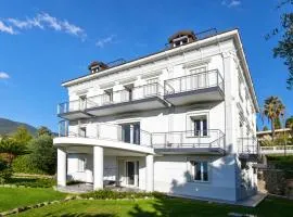 La Lincolnia - with Garden and Seaview - Happy Rentals