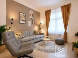 Cozy Apartment near The Old Town Square