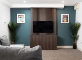 Modern 1 bedroom apartment close to Penzance town centre.