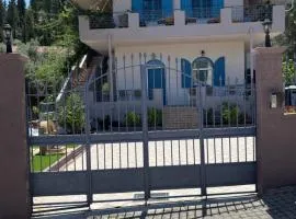 Myrovolos Guesthouse