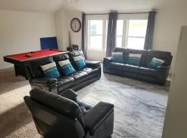 Spacious 4BR Retreat Near AT&T Stadium Sleeps 10