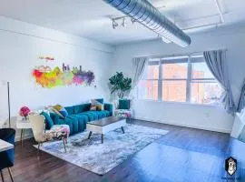 The Stallion #302 - Modern 2BD Loft in Downtown with free parking