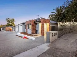 Corporate Entire House 1Walk to Curtin University