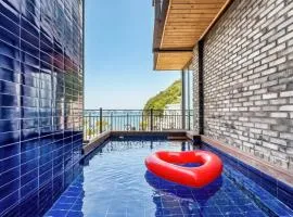 Namhae Yanghwa Seaside Pension