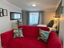 The Red Couch Accommodation
