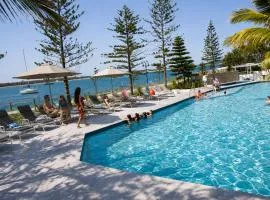 Silvershore Apartments on the Broadwater