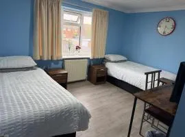 Private Room Near Luton Airport Free Parking