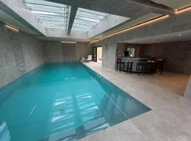 Villa moderne à Miniac-Morvan avec piscine