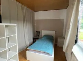 Monteurwohnung, Handwerkerwohnung NEU mit 4 Schlafzimmern und Garten
