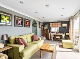 2Bed Chalet Sleeps 5 - Dogs Free Parking SeaView