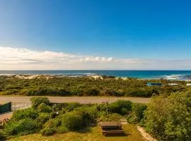 Main Beach Ocean View - Pearly Beach House