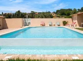 Maison confortable à Aubignan avec piscine partagée