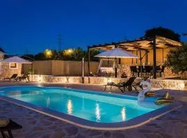 Awesome Home In Danilo