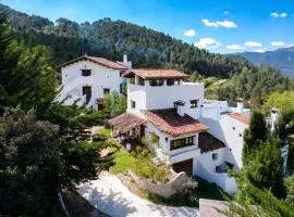 Spacious Apartment with Pool in Yeste - 120 m² - 10 Guests