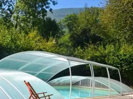 Maison charmante à Gembrie + Piscine partagée & vue montagne
