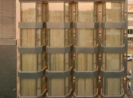 Melange Hotel - Golf course road