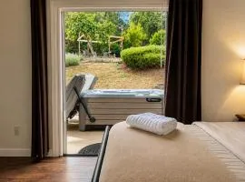 Prime Yosemite Location HotTub Family-Friendly