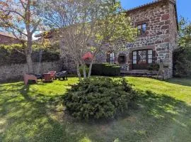 Maison de charme XVIIIe sur chemin St-Jacques, proche Le Puy-en-Velay, idéale familles et randonneurs - FR-1-582-298