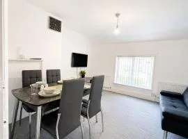 1 Bedroom for 3,4, Near M1, Train Station FREE Parking
