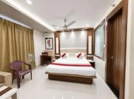 SEA VIEW ROOF TOP RESTAURANT Hotel K-P PURI, Near Swargadwar- Golden Seabeach and Shree Jagannath Temple - Fully Air Condationed Rooms ,Wifi , Lift and Free Parking , BEST FAMILY HOTEL IN PURI