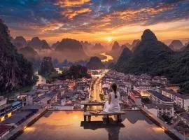 Yangshuo Meiju Hotel - By West Street in the center