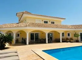 Luxurious villa in the sun
