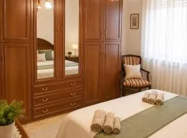 Alba Holiday