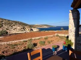 KOLOMBA GUESTS House