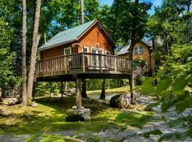 Romantic Treehouse Suite Lakes Trails & Views