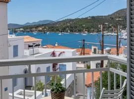 Central Apartment Poros