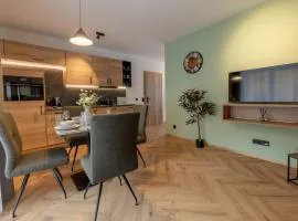 Bergtraum Appartements - Alpine 2 by AA Holiday Homes