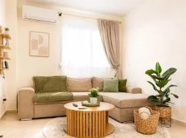 The PINE - Stylish Thessaloniki Stay & Private Parking