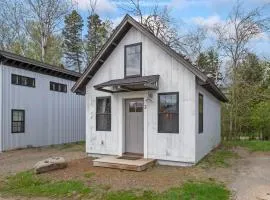 Cabin 3- Lake Life Lodge
