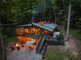 Right Mtn Attitude - Hot Tub, Fire Pit & Arcade