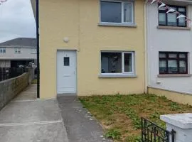Spacious 3BR House wiz Free Parking WiFi