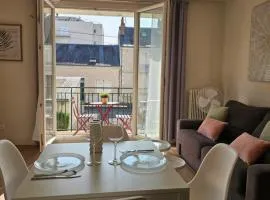 Appartement lumineux , parking, balcon, centre de Tours