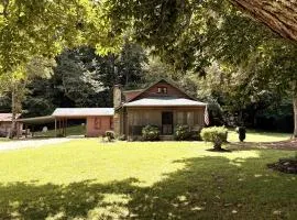 The Cabin on Moody Hollow
