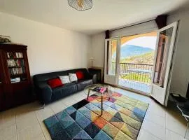 Virginie - Nature View, Balcony & Air Conditioning - by TGB