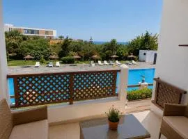 Mar y piscina