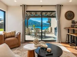 Stylish Lakefront Condo F5 Wapato Point Chelan