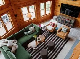 Spacious Cooperstown 5BR with Private Wiffle Field, Hot Tub, Lake View