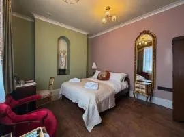 41 Whitfield Street Hotel